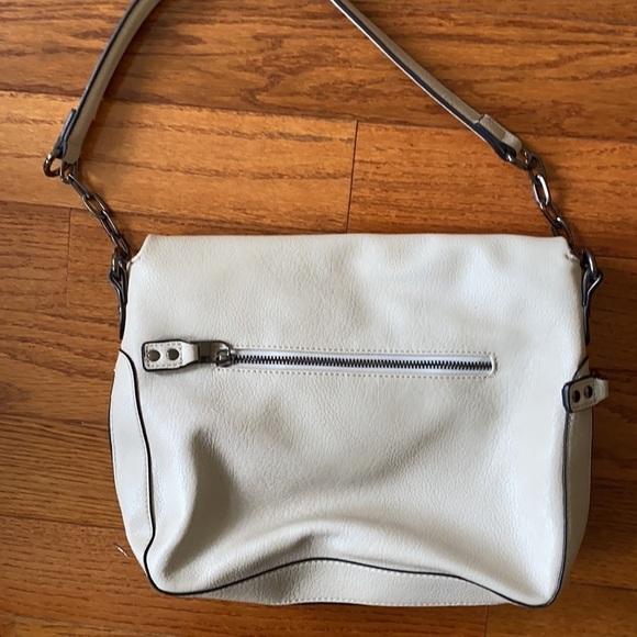 Bn Urban Expressions Purse - Picture 6 of 7